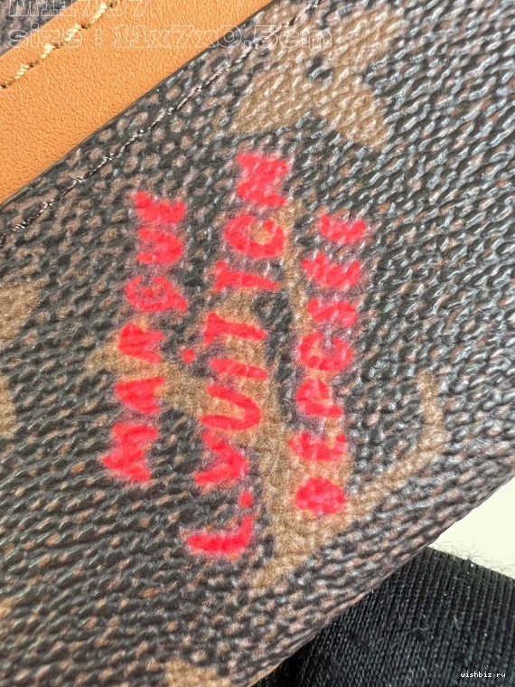 WIS VUITTON HOLDER-11*7*0.5cm CARD LOUIS 0126